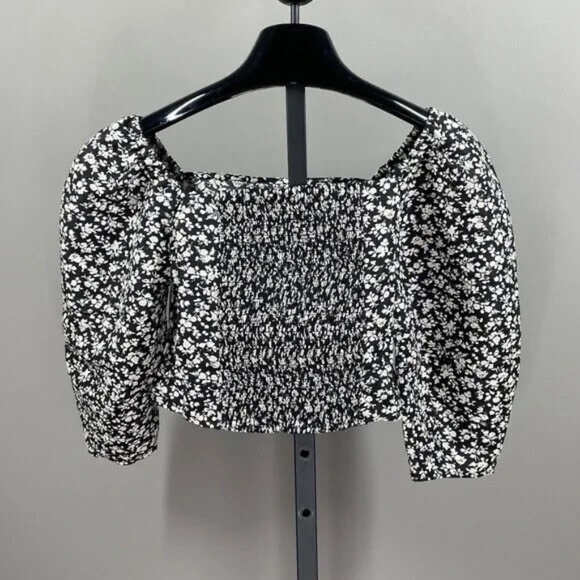 NEW Levis Floral Statement Crop Top Shirt Womens Medium black western - Picture 8 of 10